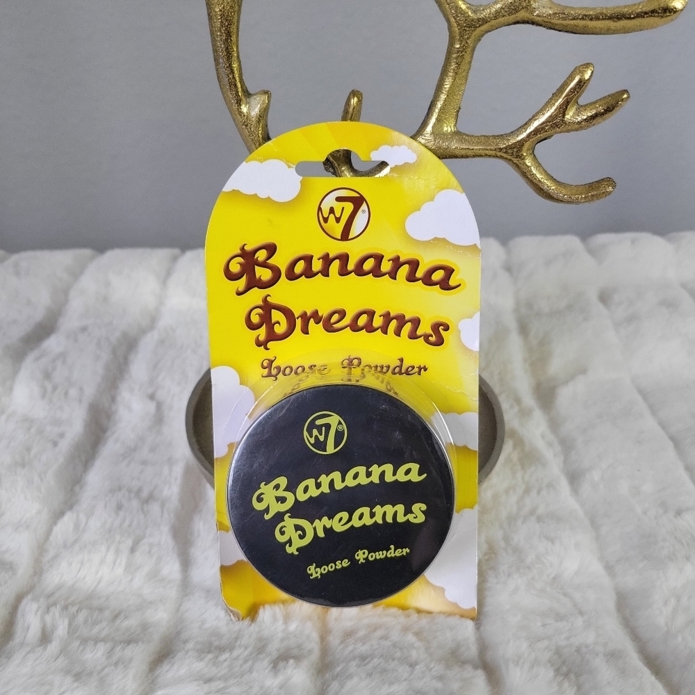 BANANA DREAMS // loose powder makeup